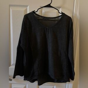 Labella linen top with optional roll sleeve size M